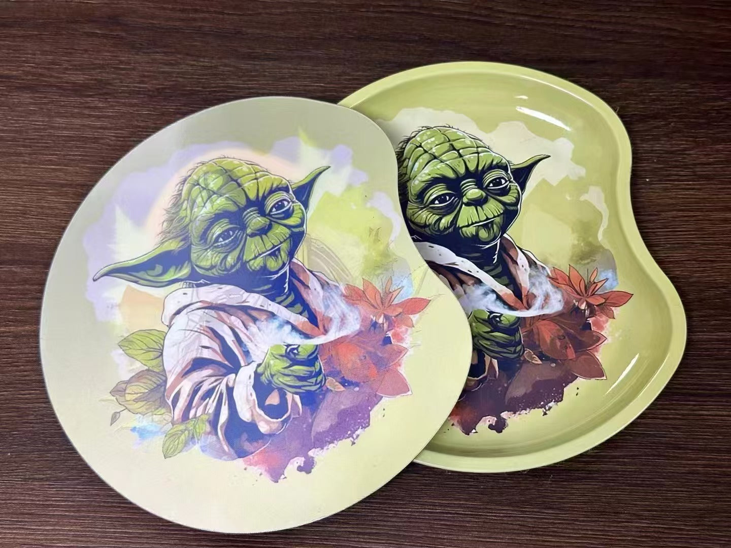 3D Holographic Yoda Rolling Tray with Magnetic lid 18 x 17cm