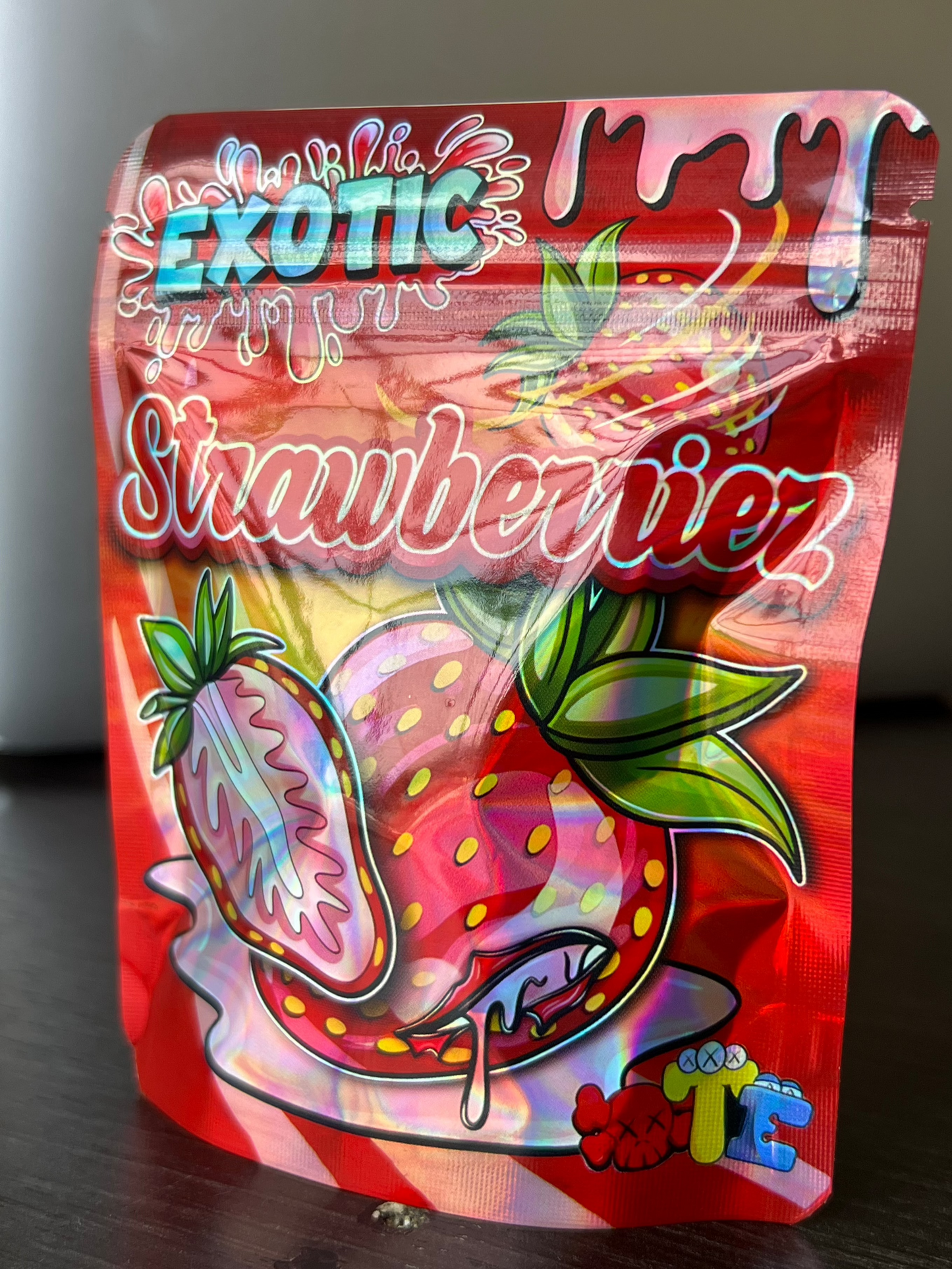 Trap House Exotics Exotic Strawberriez Gummies 5000mg THc Blend