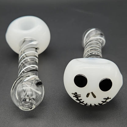 4.5" Halloween Skeleton Hand Pipe