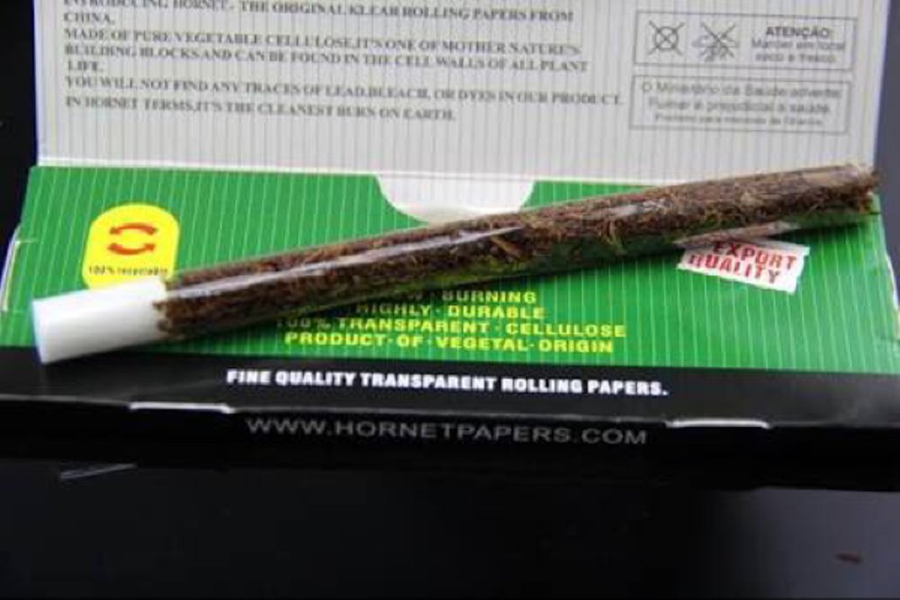 Hornet Transparent Cellulose Rolling Paper Colourless Kingsize (Full Box)